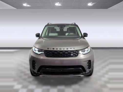 2025 Land Rover Discovery P300 Dynamic SE