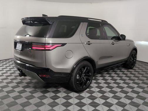 2025 Land Rover Discovery Dynamic SE