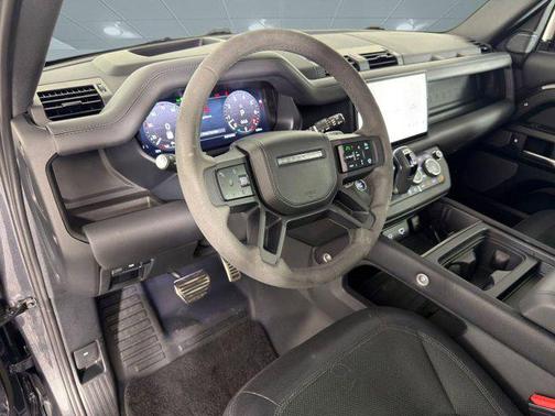 2023 Land Rover Defender 110 Carpathian Edition