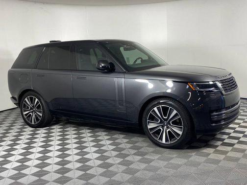 2025 Land Rover Range Rover P550e Autobiography