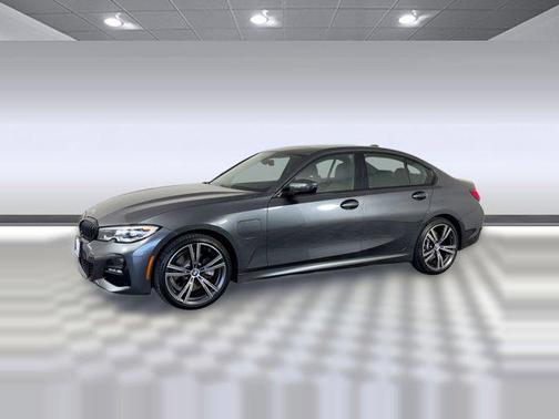 2021 BMW 330e xDrive