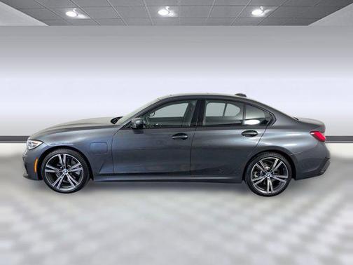 2021 BMW 330e xDrive