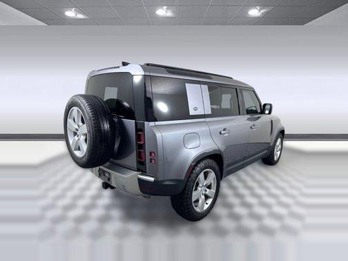 2024 Land Rover Defender 110 P300