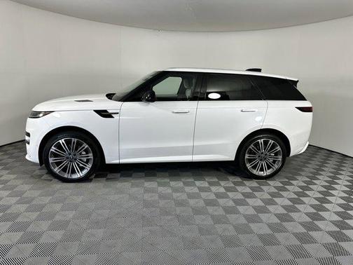 2025 Land Rover Range Rover Sport SE