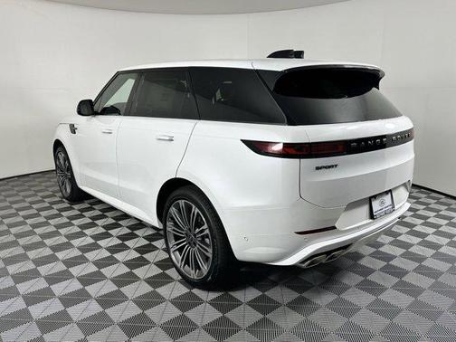 2025 Land Rover Range Rover Sport SE