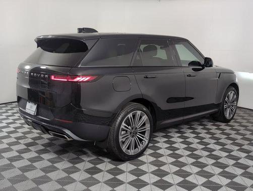 2025 Land Rover Range Rover Sport SE