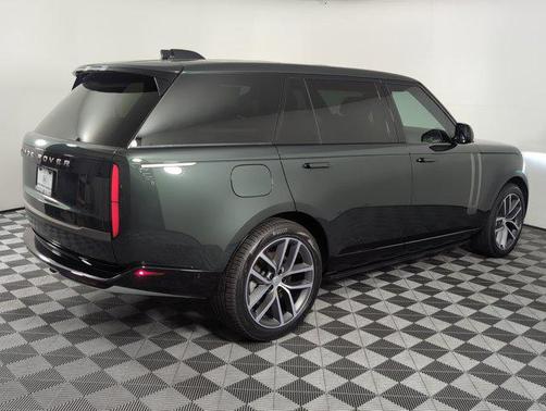2025 Land Rover Range Rover P530 SE 7 Seat
