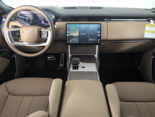 2025 Land Rover Range Rover P530 SE 7 Seat