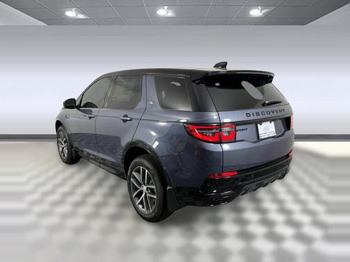 Varesine Blue Metallic 2026 Land Rover Discovery Sport Landmark