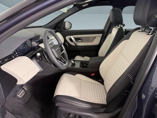 Varesine Blue Metallic 2026 Land Rover Discovery Sport Landmark
