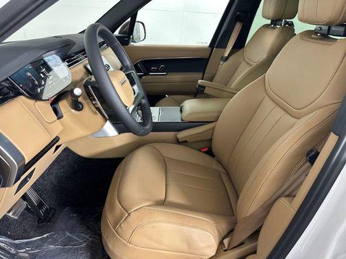 2026 Land Rover Range Rover P400 SE