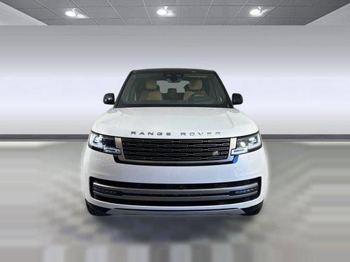 2026 Land Rover Range Rover P400 SE