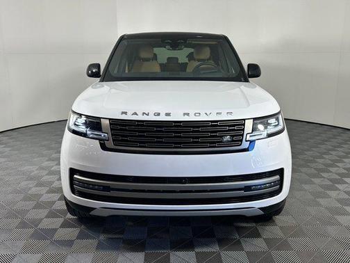 2026 Land Rover Range Rover P400 SE