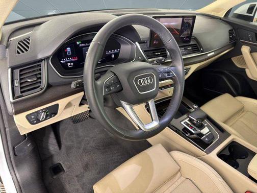 2023 Audi Q5 40 Premium Plus