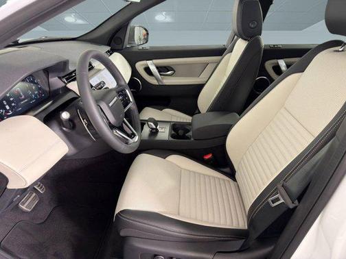 2026 Land Rover Discovery Sport Landmark