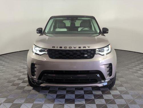 2025 Land Rover Discovery P300 Dynamic SE