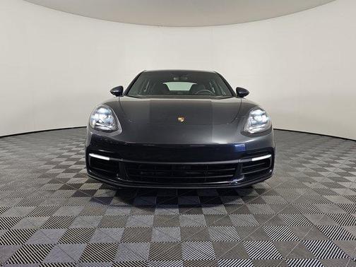 2019 Porsche Panamera RWD