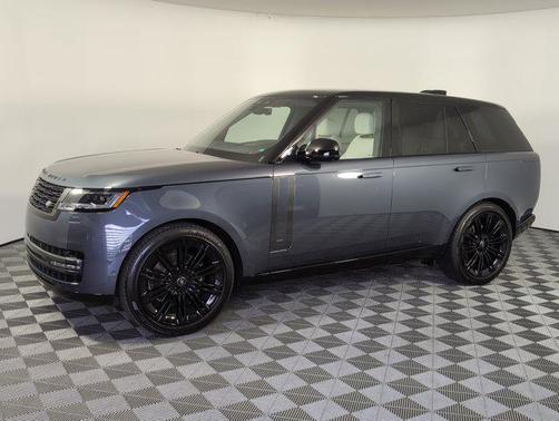 2025 Land Rover Range Rover P400 SE