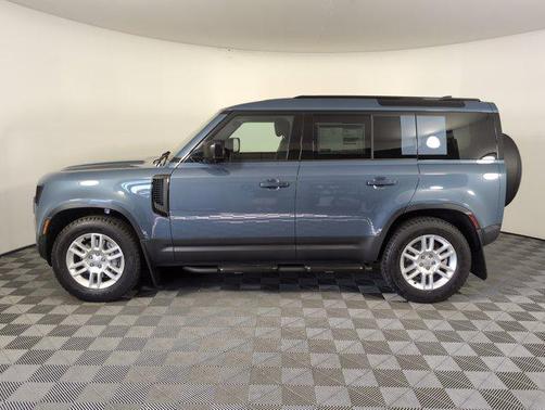 2025 Land Rover Defender 110 P300