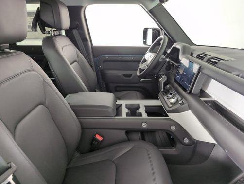 2025 Land Rover Defender 110 P300