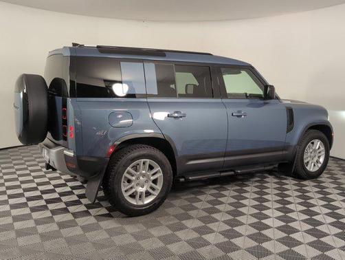 2025 Land Rover Defender 110 P300