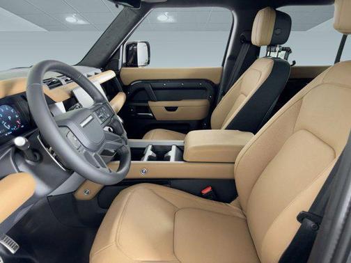 2026 Land Rover Defender V8