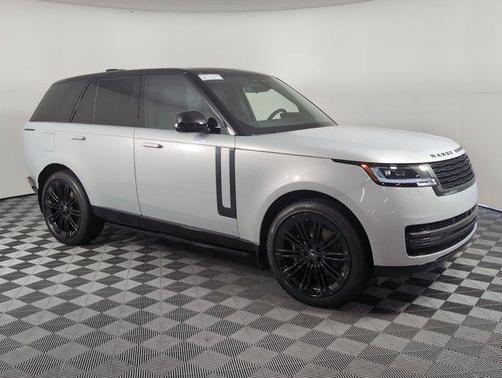 2025 Land Rover Range Rover P530 SE