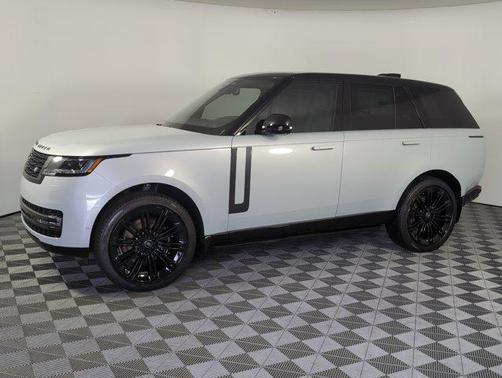 2025 Land Rover Range Rover P530 SE