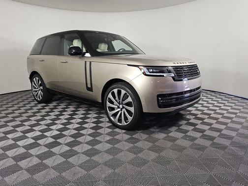 2025 Land Rover Range Rover P400 SE