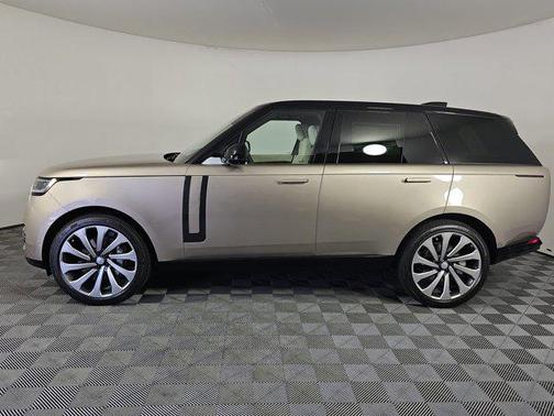 2025 Land Rover Range Rover P400 SE