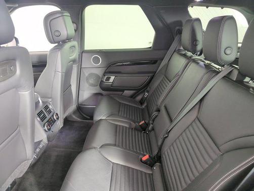 2025 Land Rover Discovery P300 S