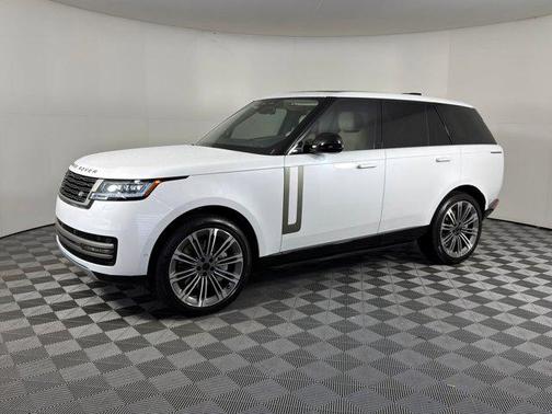 2026 Land Rover Range Rover P530 SE