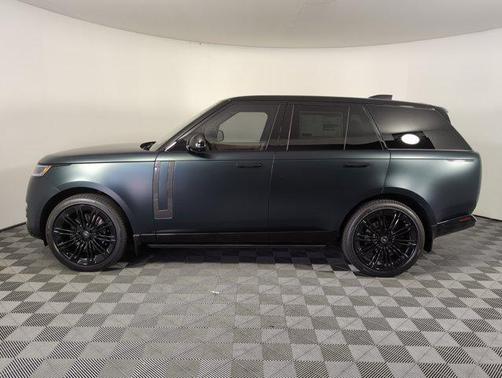 2025 Land Rover Range Rover P530 SE
