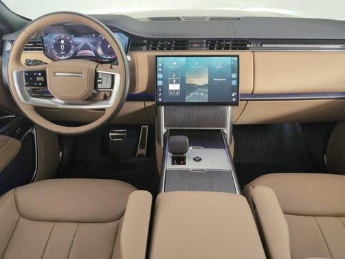 2025 Land Rover Range Rover P530 SE