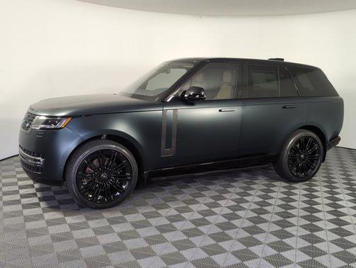 2025 Land Rover Range Rover P530 SE