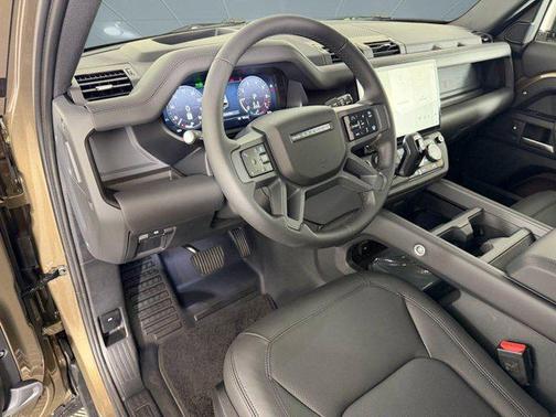 2026 Land Rover Defender X-Dynamic SE