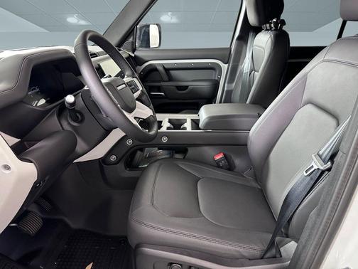 Borasco Grey 2026 Land Rover Defender P500 X-Dynamic SE