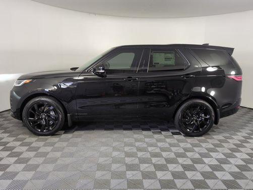 2025 Land Rover Discovery P300 Dynamic SE