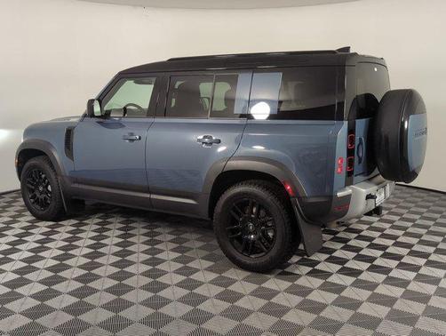 2025 Land Rover Defender 110 P300