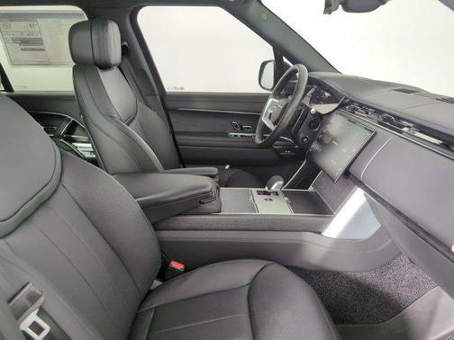 2025 Land Rover Range Rover P530 SE