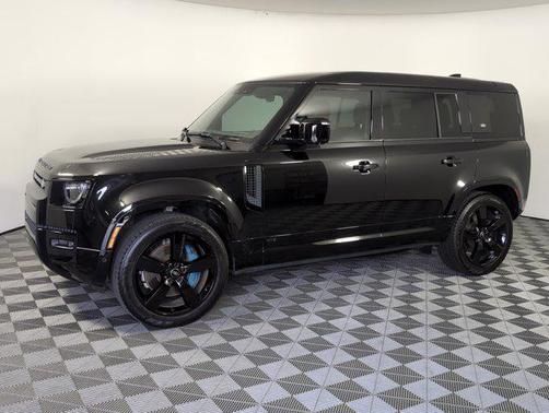 2022 Land Rover Defender 110 V8