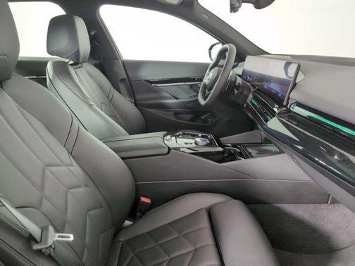 2024 BMW 530 i