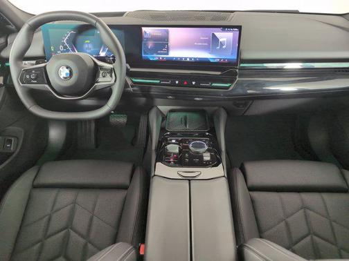 2024 BMW 530 i