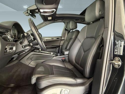 Gray 2024 Porsche Macan Macan