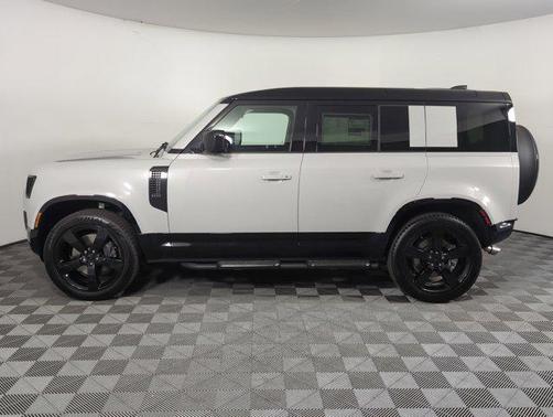2026 Land Rover Defender X-Dynamic SE