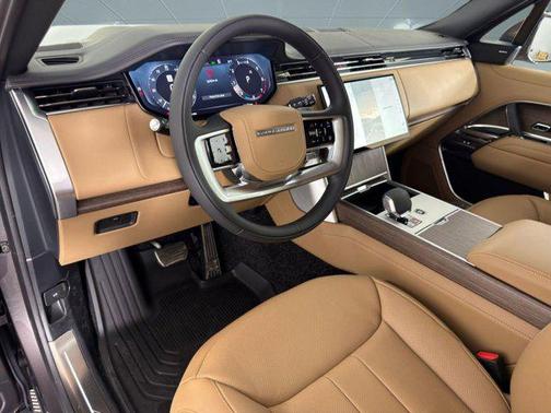 2026 Land Rover Range Rover P400 SE 7 Seat