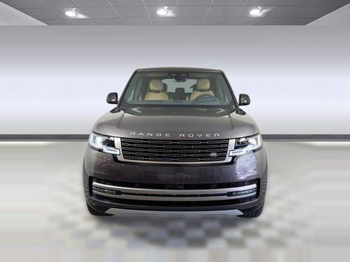 2026 Land Rover Range Rover P400 SE 7 Seat