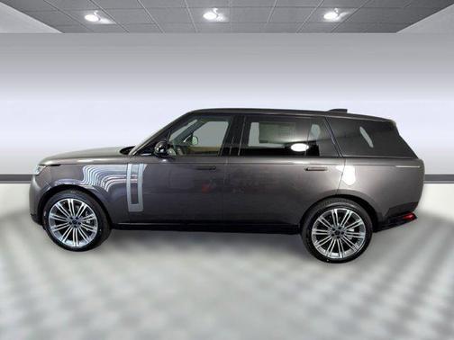 2026 Land Rover Range Rover P400 SE 7 Seat