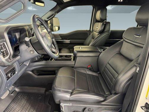 Star White Metallic Tri-Coat 2025 Ford F-250 Platinum