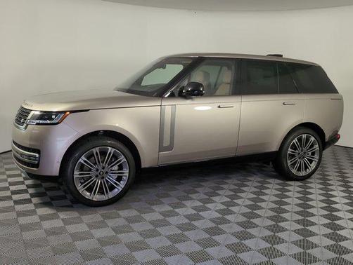 2025 Land Rover Range Rover P530 SE